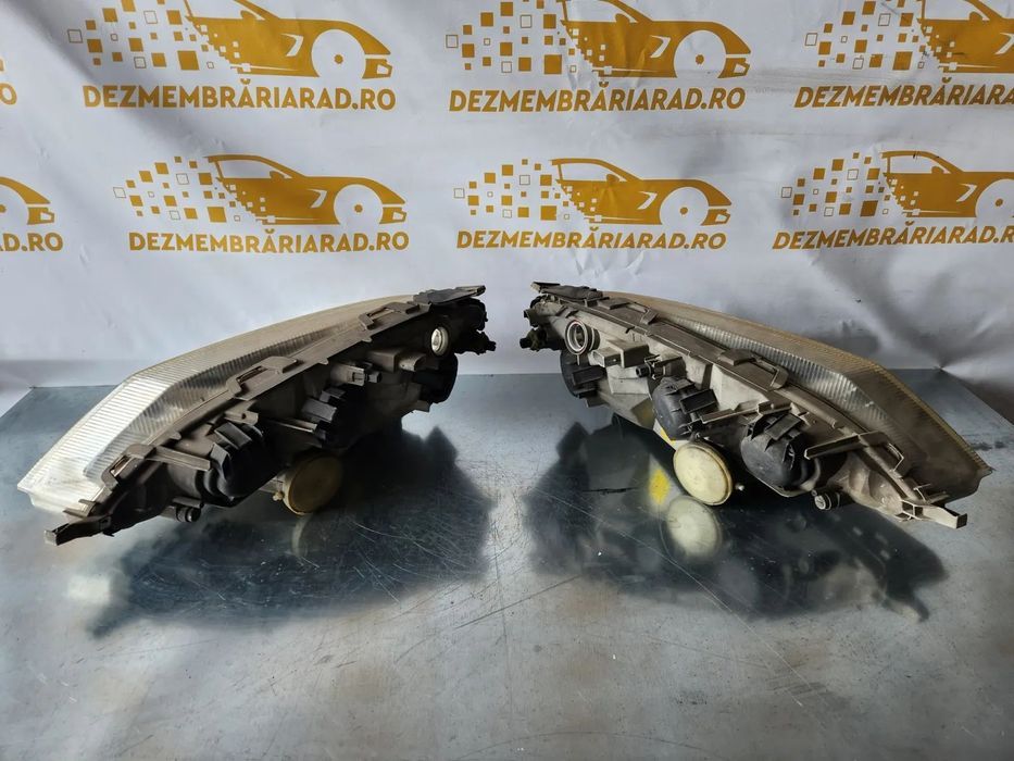 Faruri Far Stanga Dreapta Mercedes Vaneo An 2001-2002-2003-2004-2005 Originale Volan Stanga - Dezme