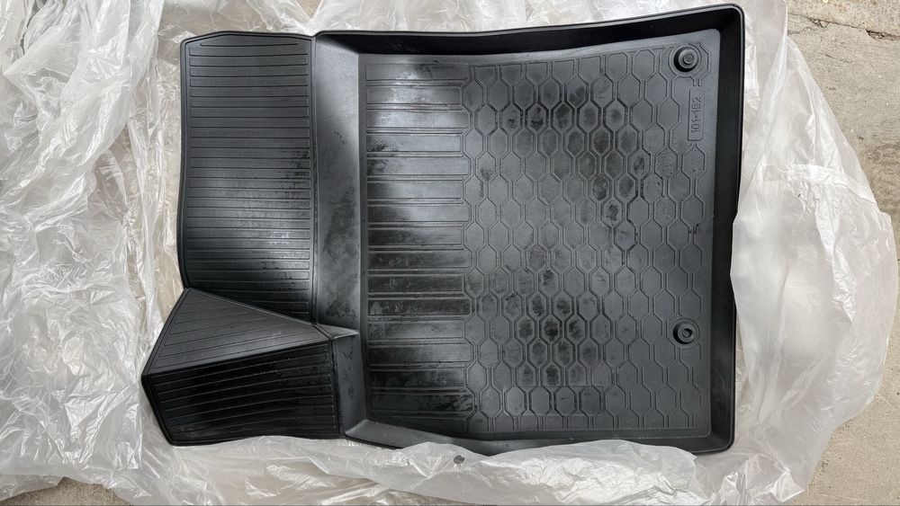 Продам коврики салона KIA Ceed