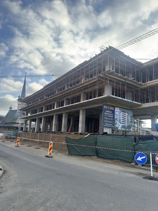 Vand apartamente zona centrala