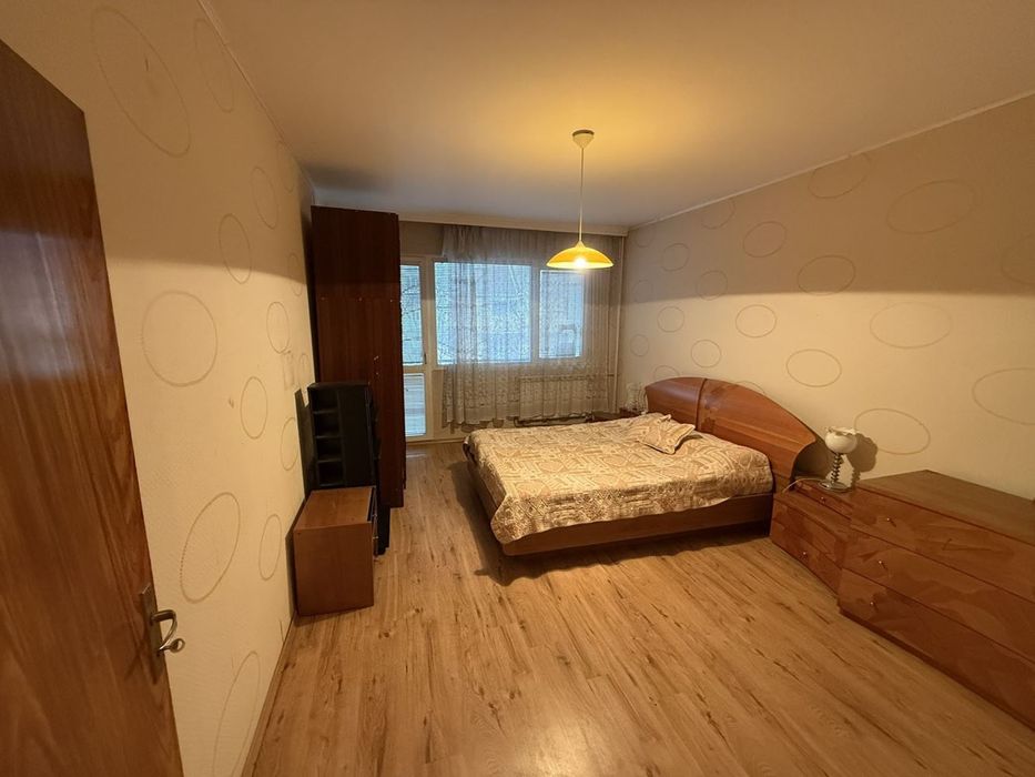 ДВУстаен апартамент! ж.к. Хаджи Димитър! Комуникативна локация!