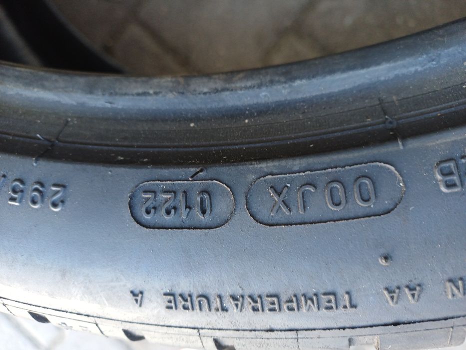 Гуми 295/35/21 Мишелин