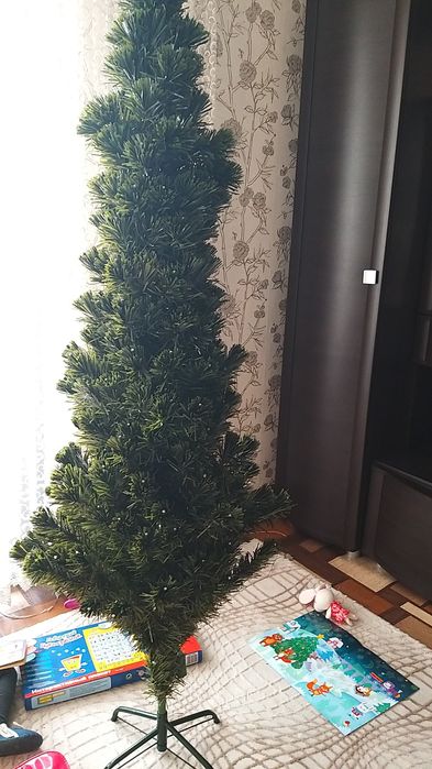 Елка со встроеными лампочками  180 см