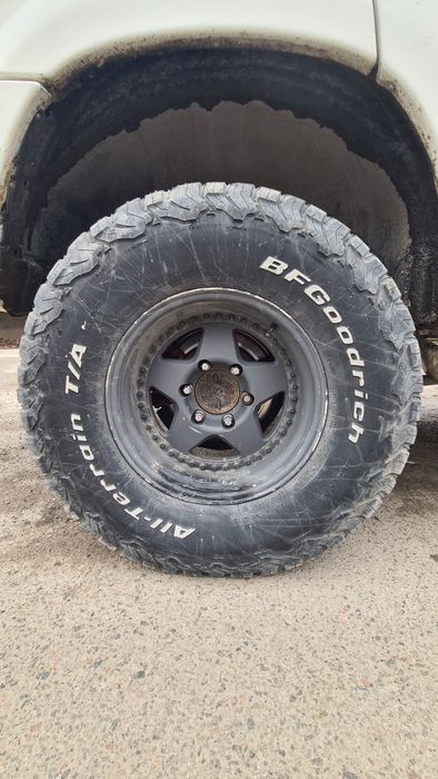 Диск с покрышкой 285/75/16