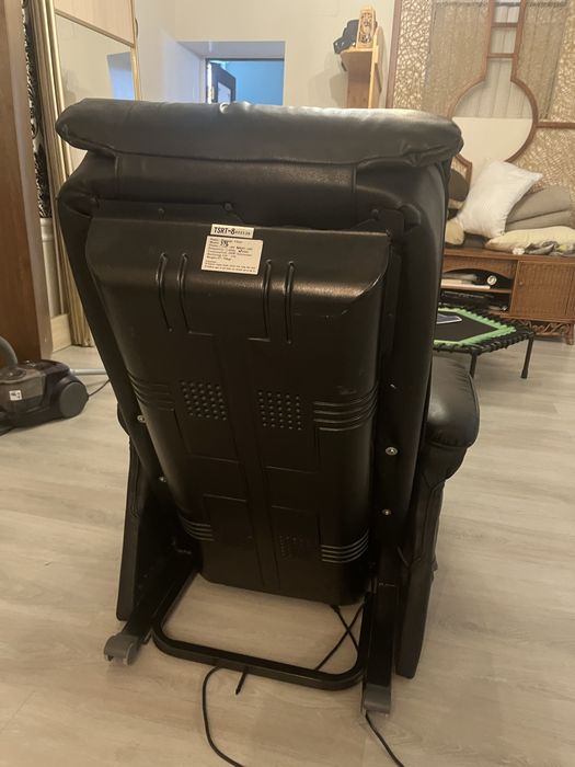 Продам массажное кресло