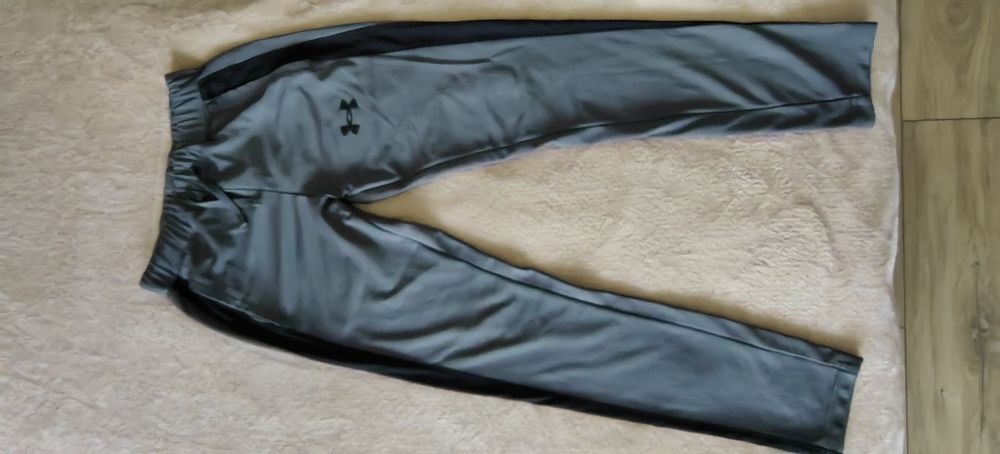 Under armour анцуг XS