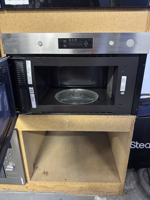 Cuptor cu microunde incorporabil Indesit IMK11X