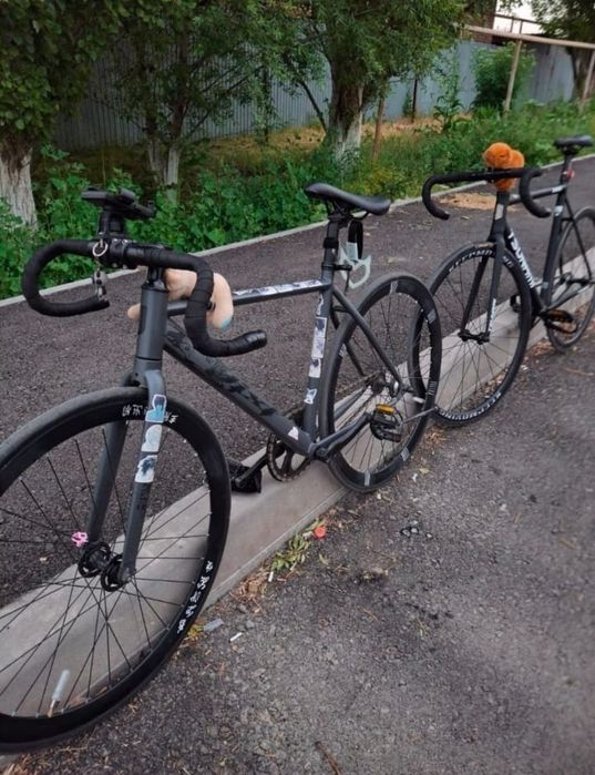 JIXF AT3 PLUS fixie.