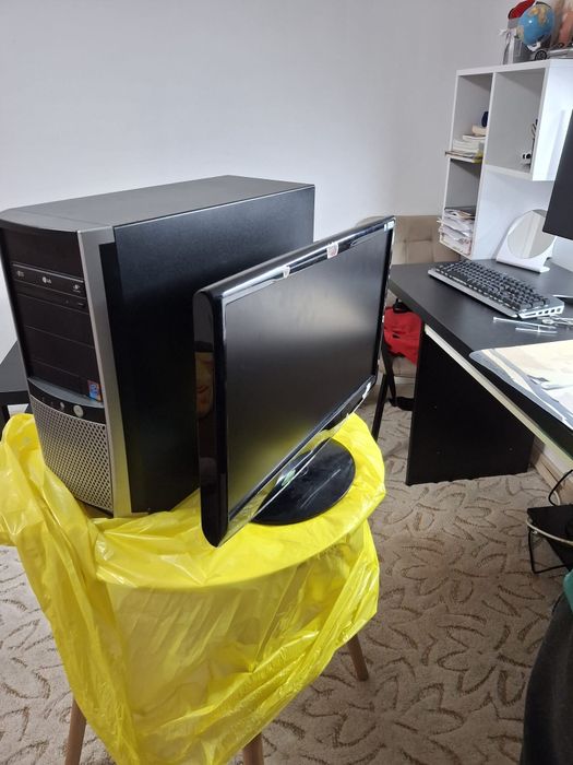 PC cu tot cu monitor i5 4590 gtx 970 8gb ram ddr 3 sursa 1000w