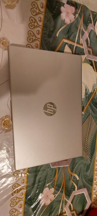 Продам ноутбук новый срочно