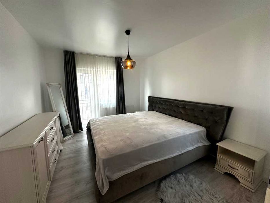Apartament decomandat 3 camere etaj 2 renovat complet zona Brana Selimbar