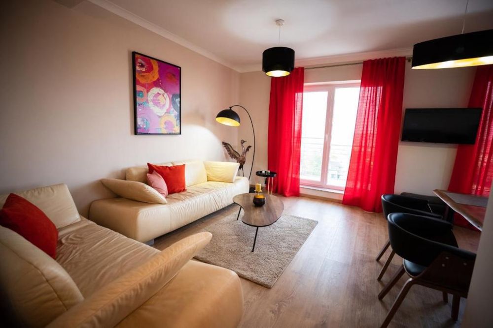 Apartament de inchiriat Pentru Electric Castle super pret 100€ / noapte si Untold Apartament 3 camere zona Andrei Muresanul