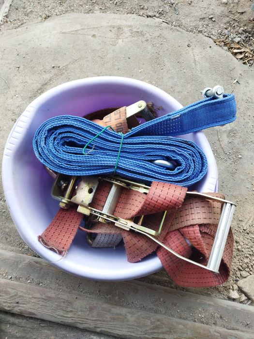 Топор, пила, ремень