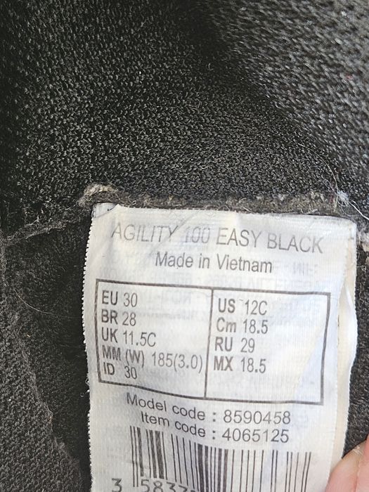 Ghete fotbal copii cu crampoane Decathlon– mărimea 29 si 30