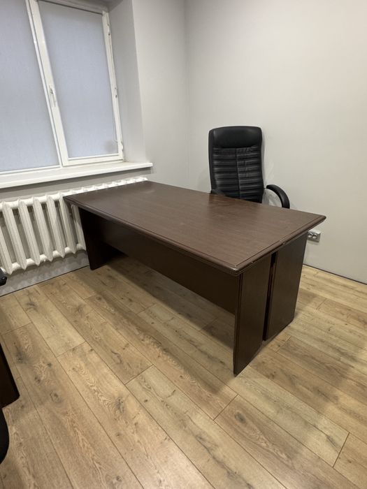 Продам столы офисные