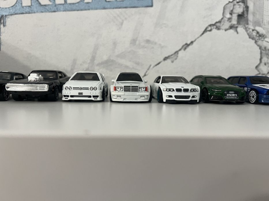 Продам машинки Hot wheels