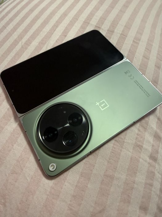 One plus open fold