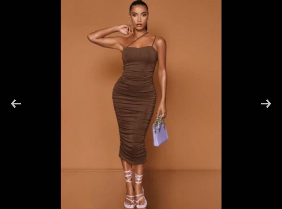 Елегантна рокля със средна дължина