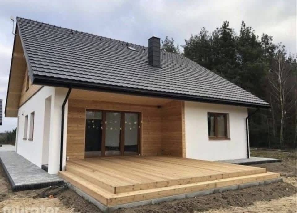 Vand casa pe structura metalica