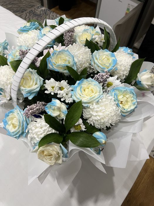 Букет гул, факат бугун 150,000