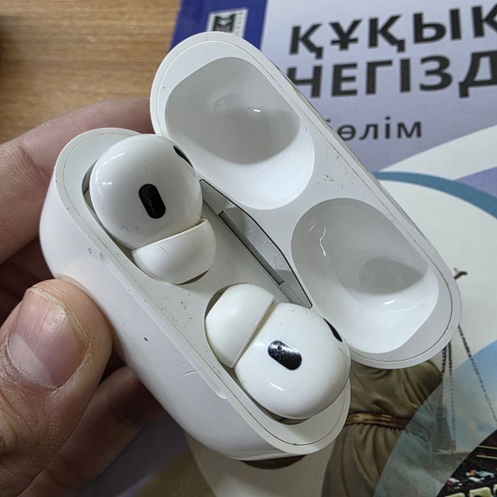 AirPods Pro (2nd generation)