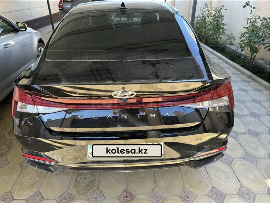 Hyundai Elantra 2021