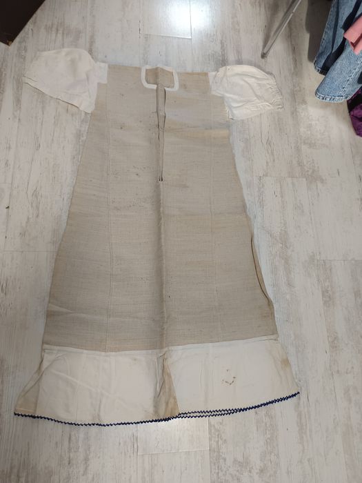 Автентични носии и ризи