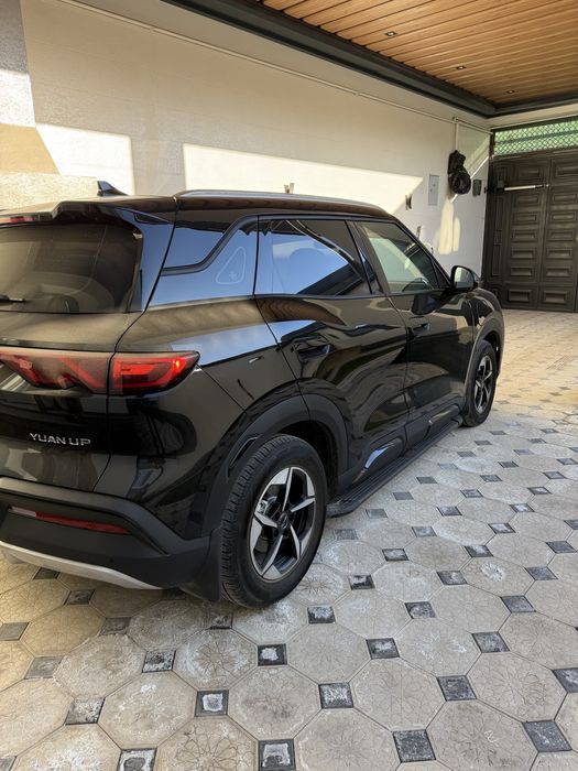 Продаю свой электромобиль BYD yuan ap 10мин км пробег , как новая