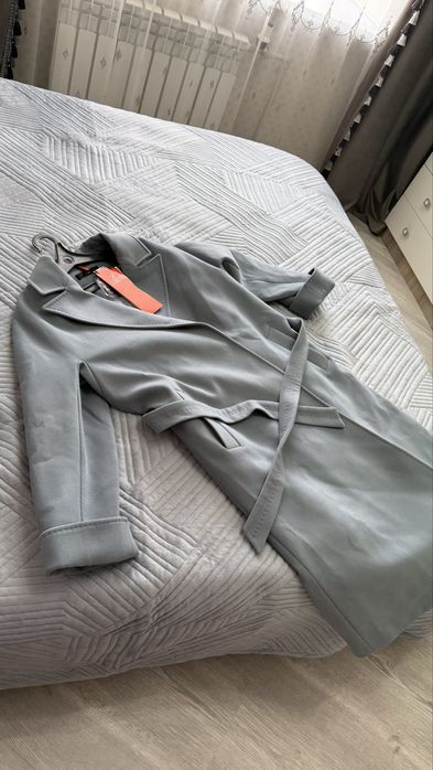 Продам новое пальто