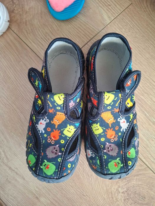 Пантофи 29 и 30 номер Колев и Колев