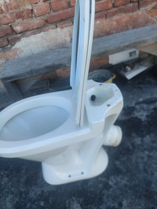 Продам унитаз без бочка