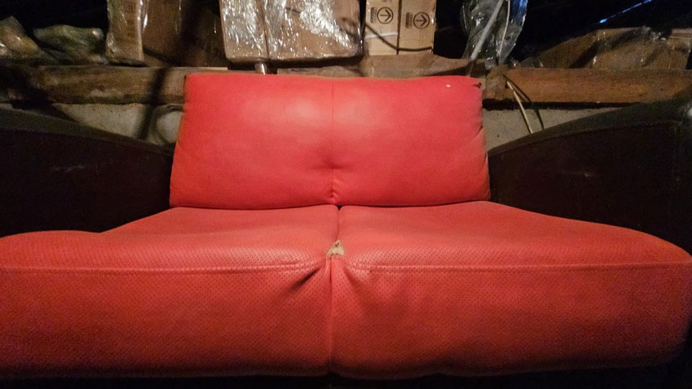 Продам маленьки диванчик