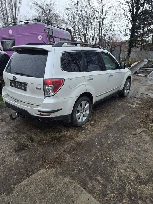 Subaru Forester 2.0D 2010g на части само