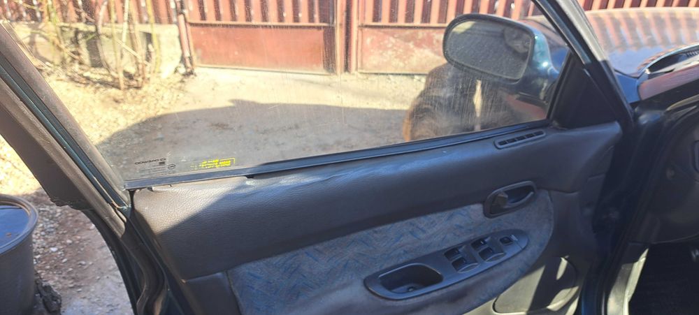 Daewoo Nubira intreaga sau dezmembrat