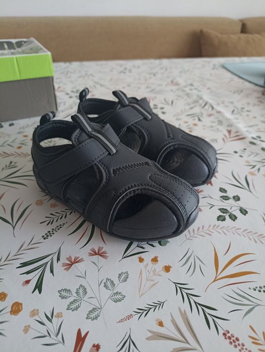 Детски черни сандали, размер 25
