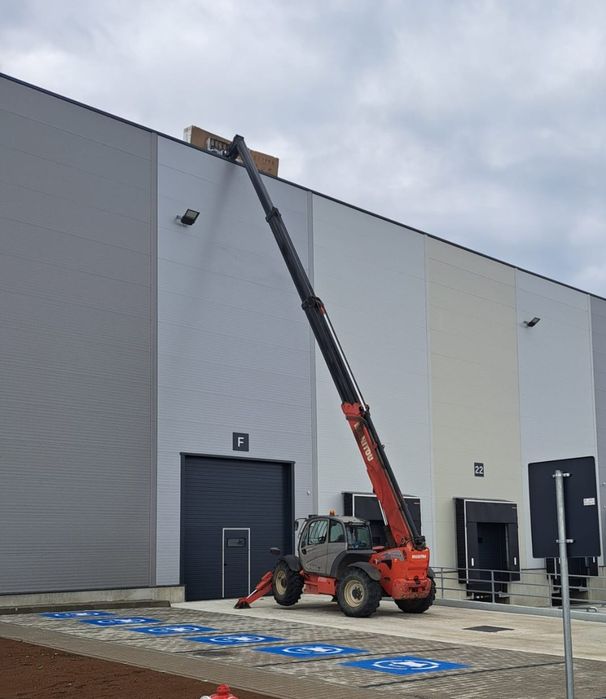 De inchiriat Manitou 18 metri 4 tone