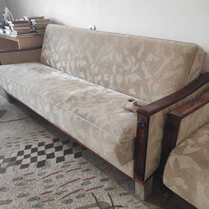 Диван с креслами производства Венгрии