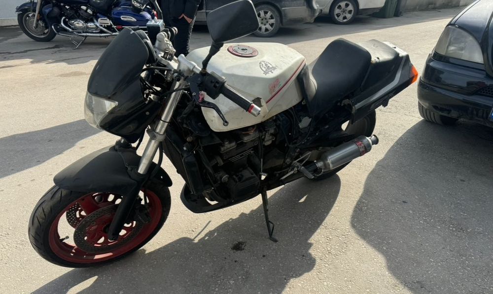 Kawasaki GPX 750 / GPX750 на ЧАСТИ