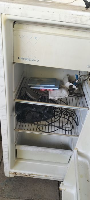 Продам холодильник бирюса 2