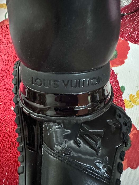 Louis Vuitton Run Away