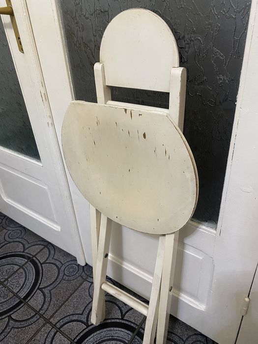 Scaune pliabile din lemn