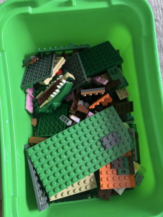 Контейнер с LEGO