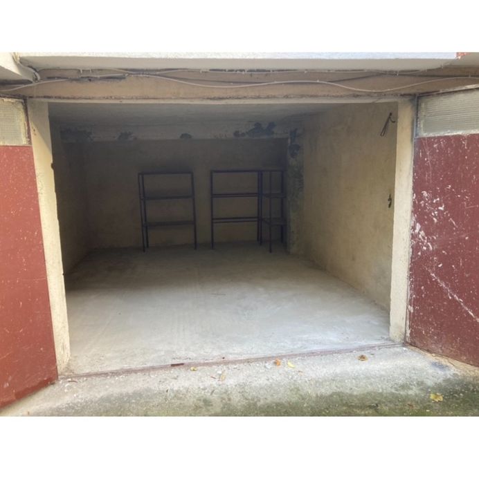 Гараж под наем - Брегалница