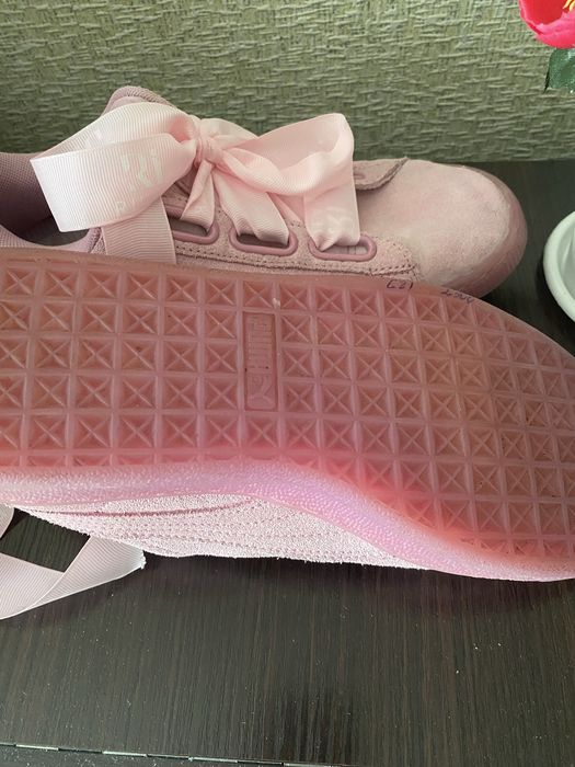 Кроссовки 38 - 39 р