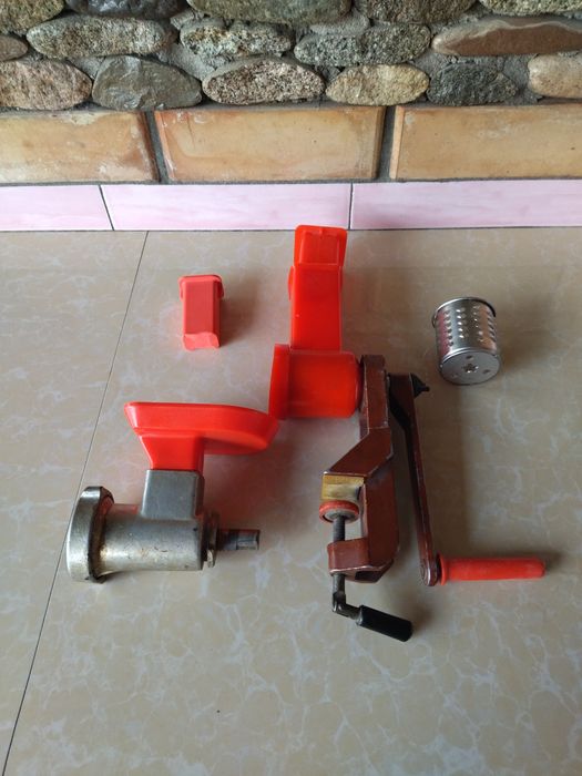 Мясорубка овощирезка соковыжималка