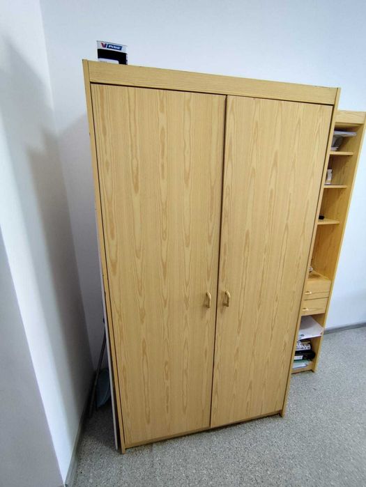 Продам шкафы б/у