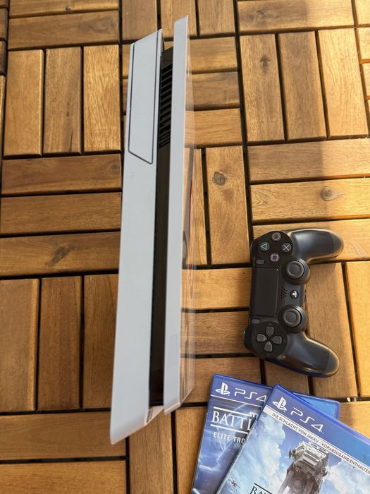 PlayStation 4 1TB Limited Edition - Star Wars Edition