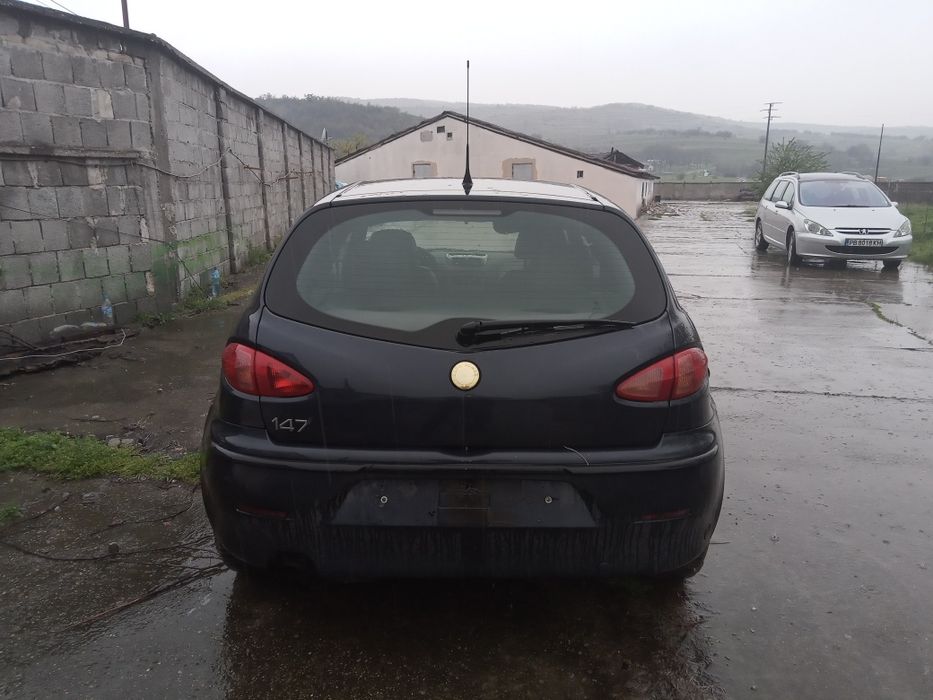 Alfa Romeo 147 1.6 16v spark 105кс на части!