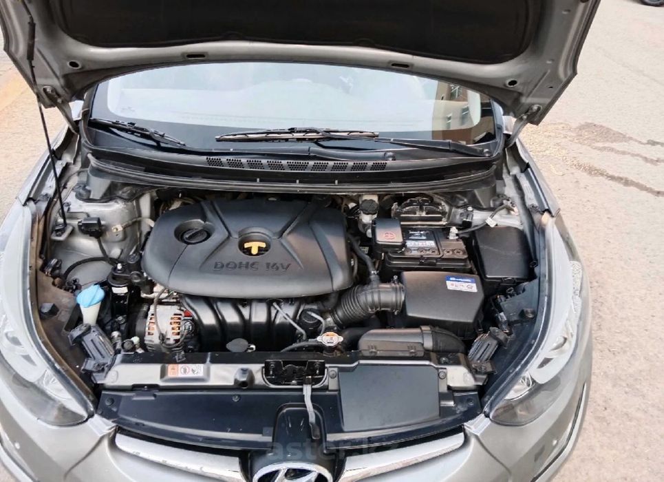 Hyundai Elantra 2013