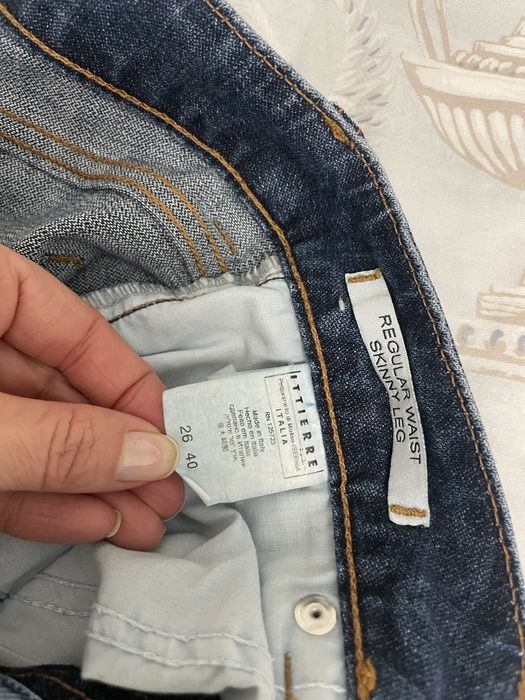 Продам джинсы Ферре