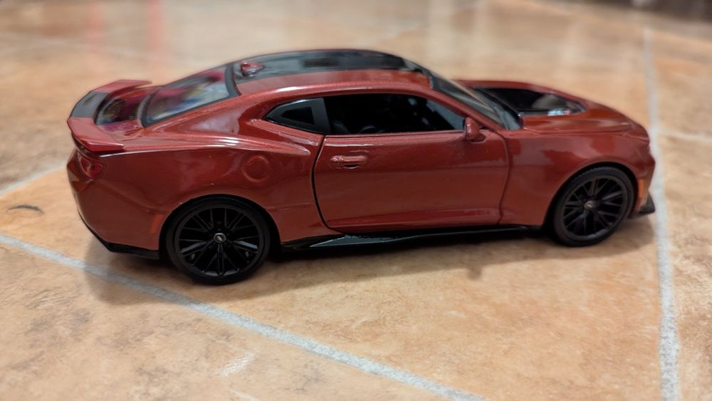 Macheta Chevrolet Camaro ZL1 2017 1:24